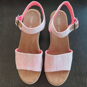 Tom’s sz9 women’s Diana espadrille sandal in pink